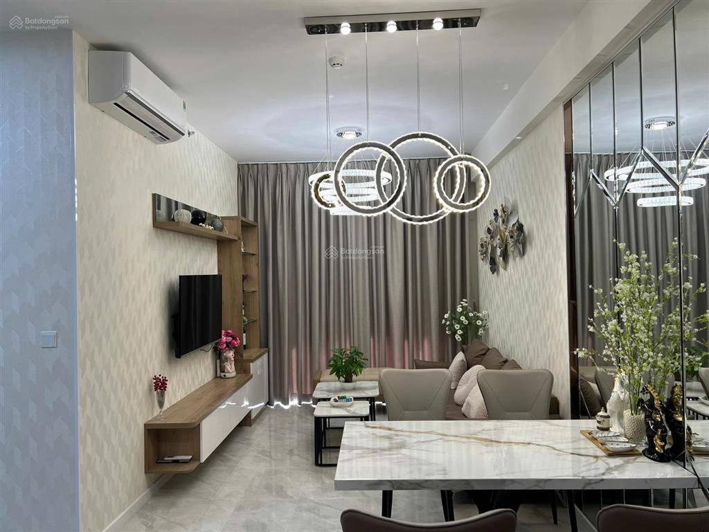 Trực diện hồ bơi !! full nội thất !! căn hộ privia 68 m2  2pn+ 2wc +1 góc cộng làm việc vào ở ngay