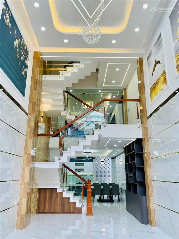 Nhà đẹp mtnb đường 16m phạm văn chí  đường số 9  4x16m 5 tầng 6pn + máy lạnh giường tủ