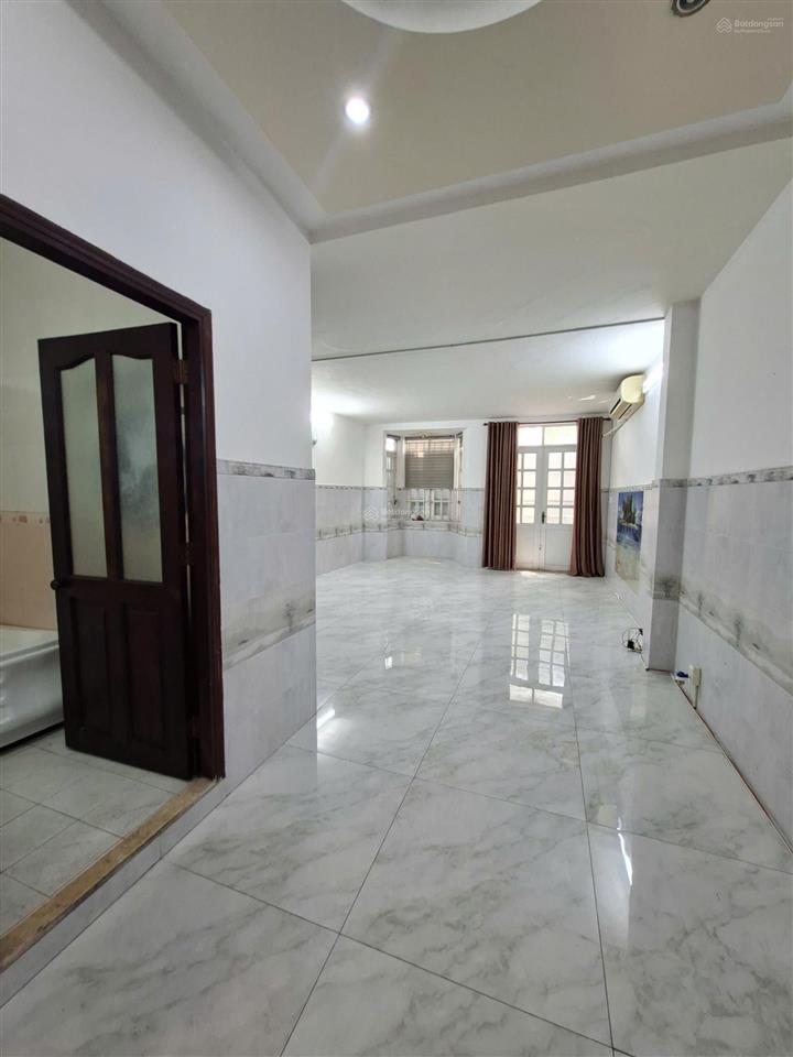 Nhà mtnb đường 14m khu ao sen 5 x 20m 4 tầng 4pn gần aeon mall