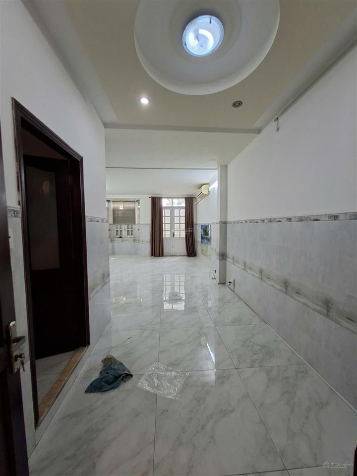 Nhà mtnb đường 14m khu ao sen 5 x 20m 4 tầng 4pn gần aeon mall