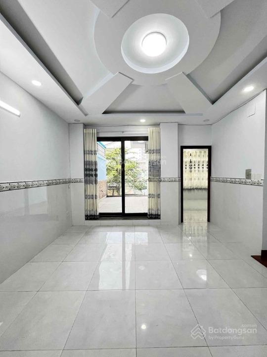 Biệt thự mtkd đường 14m gần aeon mall 7 x 20m 4 tầng 7pn có máy lạnh