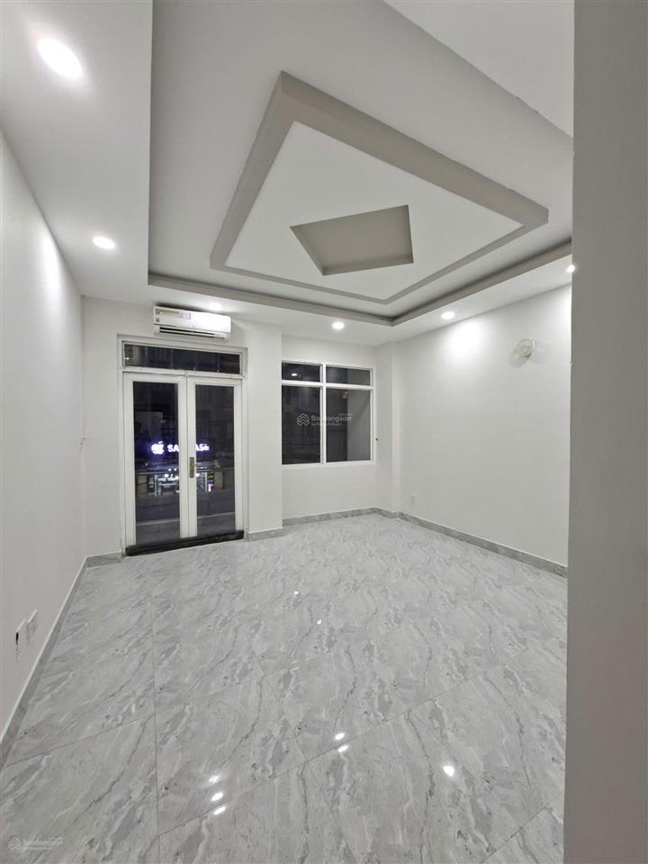 Nhà đẹp mtkd đắc địa 30m đối diện aeon 5x20m 4 tầng lề lớn 8m  kinh doanh sáng đến tối