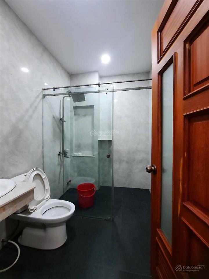 Gần công viên !!! full nội thất !!! nhà đẹp mtnb khu bình phú 4x20m 4 tầng 5pn 6wc