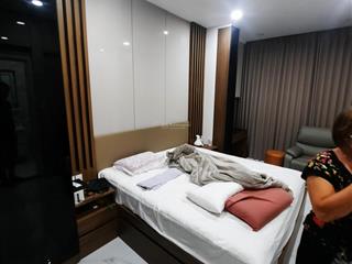 Gần công viên !!! full nội thất !!! nhà đẹp mtnb khu bình phú 4x20m 4 tầng 5pn 6wc