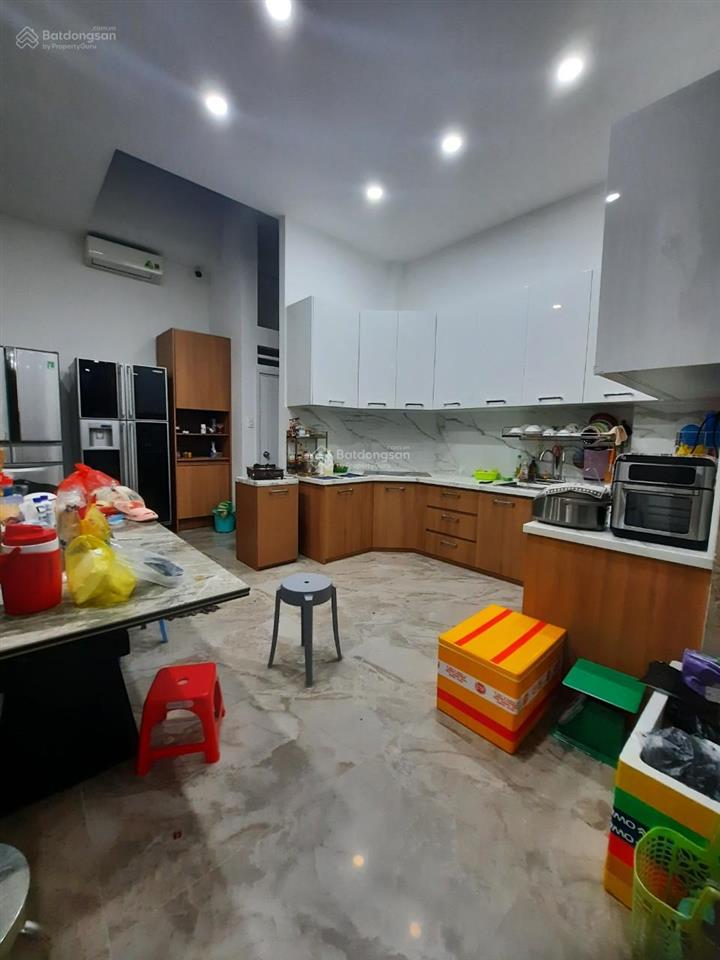 Gần công viên !!! full nội thất !!! nhà đẹp mtnb khu bình phú 4x20m 4 tầng 5pn 6wc
