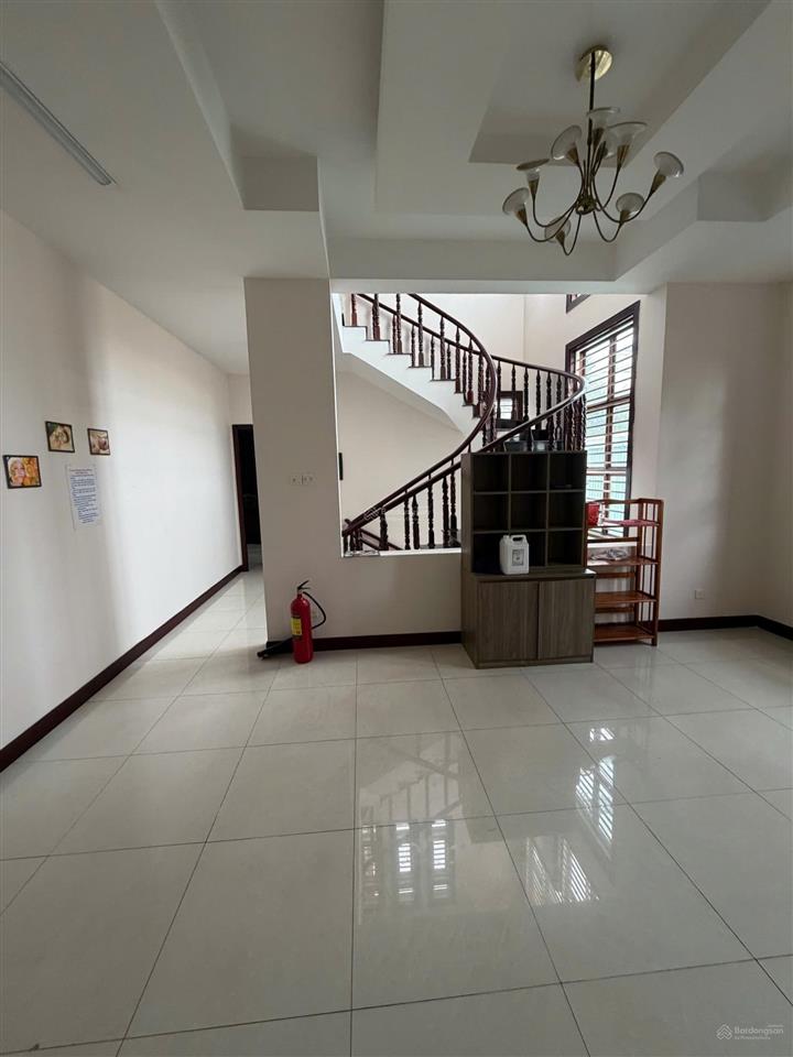 Biệt thự góc 2 mặt tiền nội bộ khu tên lửa 10 x 20m 3 tầng 6pn  gần đường số 1, giáp q6