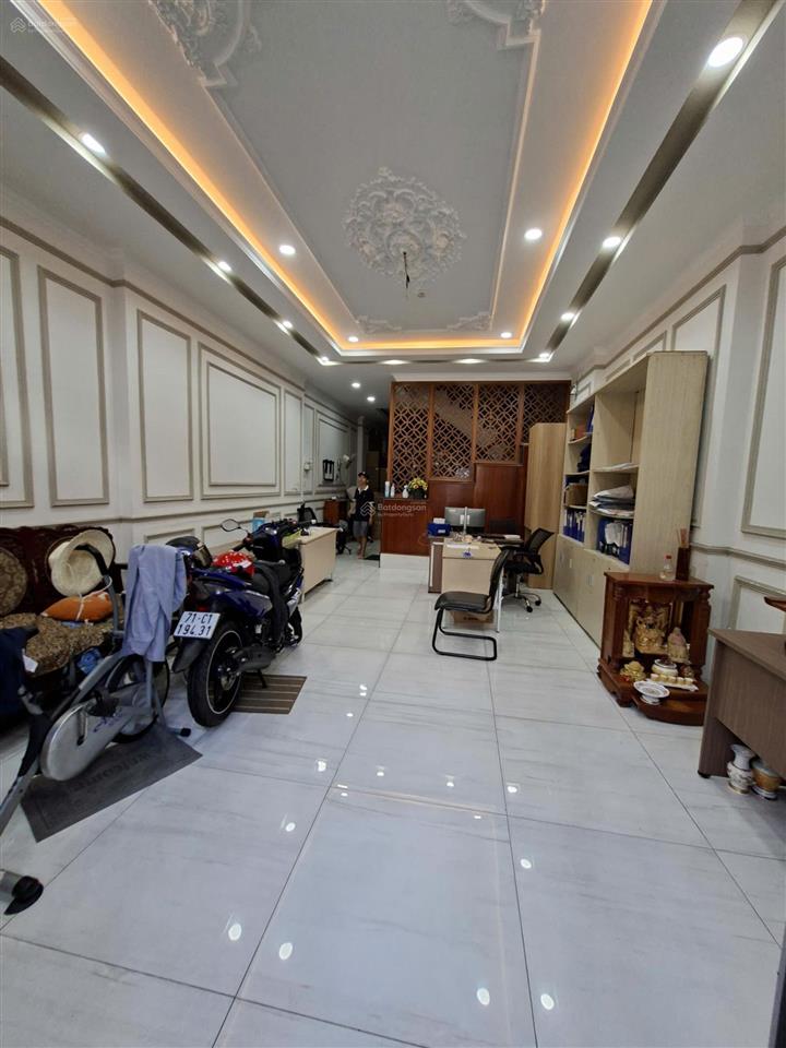 Nhà đẹp mtkd 20m khu ao sen 5x20m 4 tầng 4pn+máy lạnh  sát aeon mall chỉ 20m