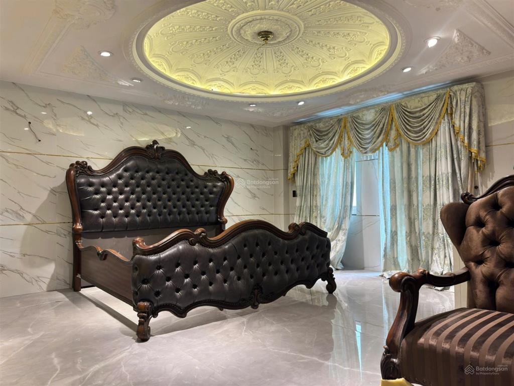 Vip !!! biệt thự full nội thất tân cổ điển mtkd khu tên lửa  10x20m 1 hầm 4 tầng  có thang máy