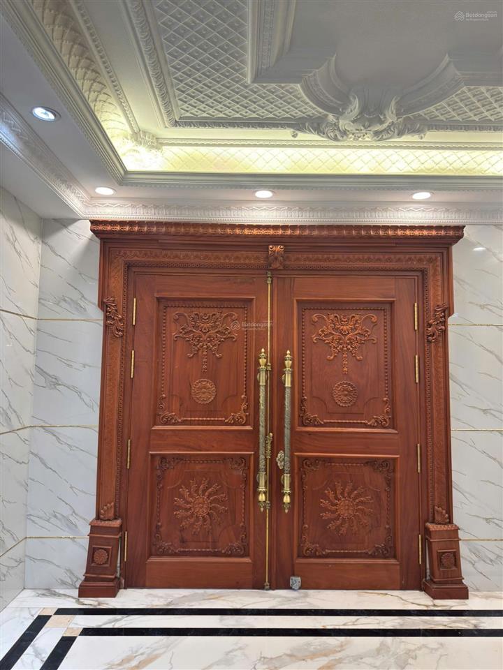 Vip !!! biệt thự full nội thất tân cổ điển mtkd khu tên lửa  10x20m 1 hầm 4 tầng  có thang máy