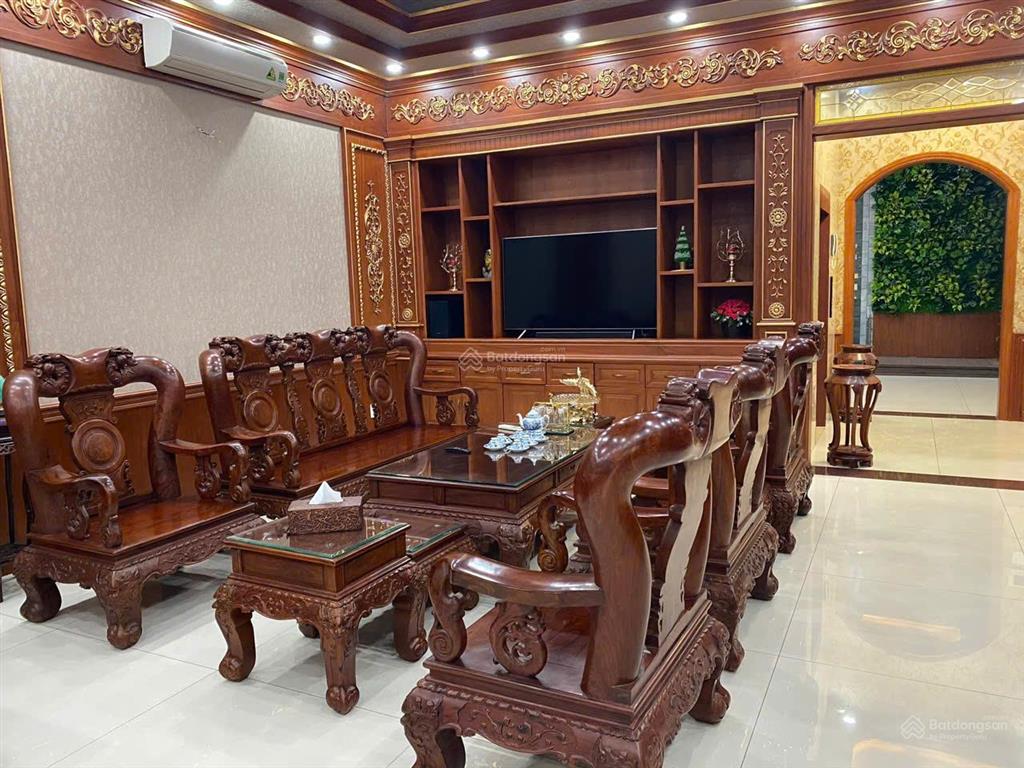 Biệt thự mini tên lửa 8 x 13m 3 tầng 5pn  có gara ô tô  tặng full nội thất gỗ
