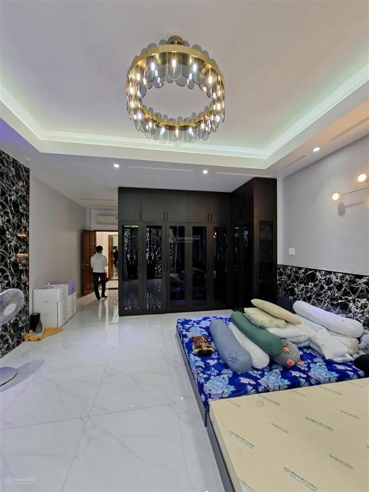 Ngay công viên! biệt thự vip khu ao sen 10 x 20m 1 hầm 3 tầng cách aeon mall 150m