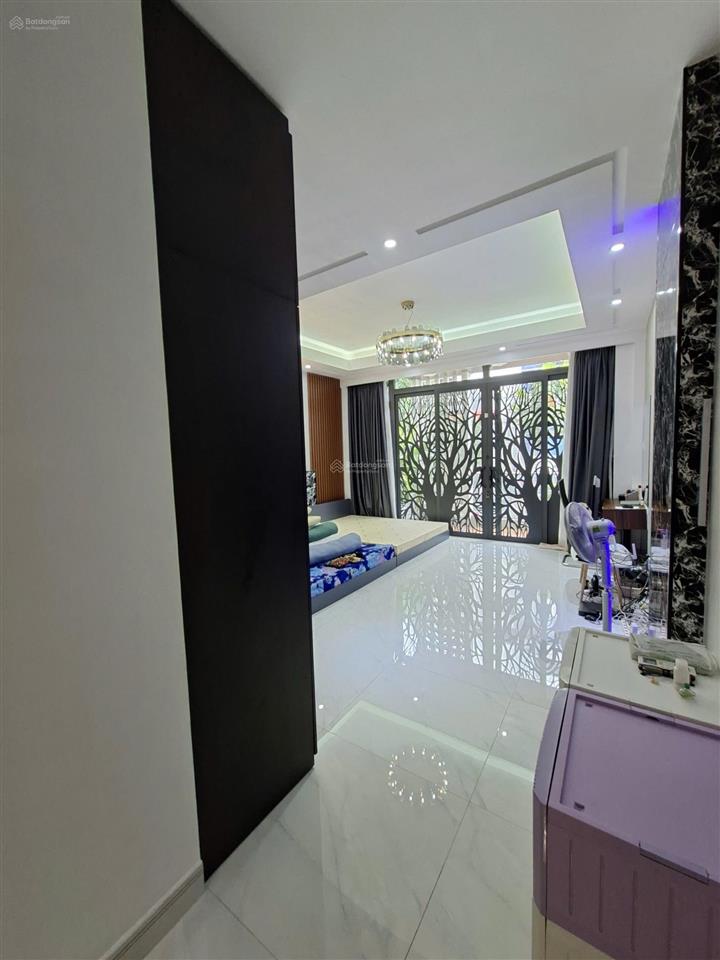 Ngay công viên! biệt thự vip khu ao sen 10 x 20m 1 hầm 3 tầng cách aeon mall 150m