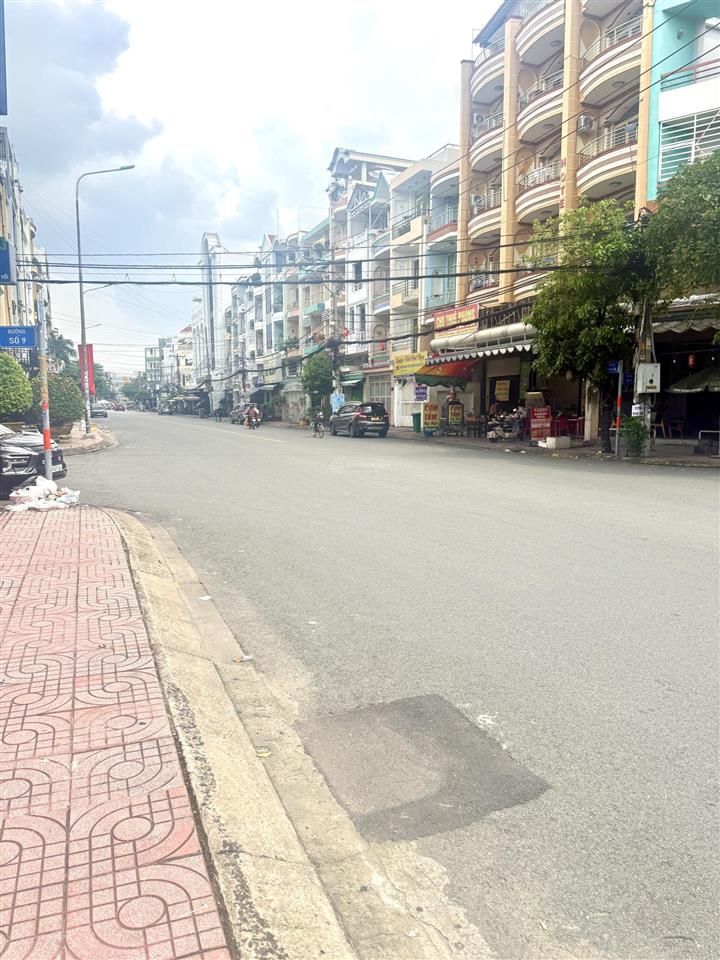 Mặt tiền đường chợ lớn, nhà 4 tầng, vị trí đẹp, kinh doanh đa ngành nghề