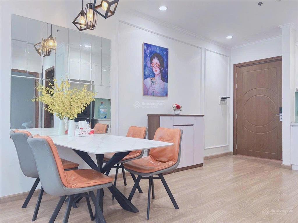 Tôi chính chủ cần cho thuê căn 2 ngủ đủ đồ nhà đẹp tại times city giá 14 triệu / tháng