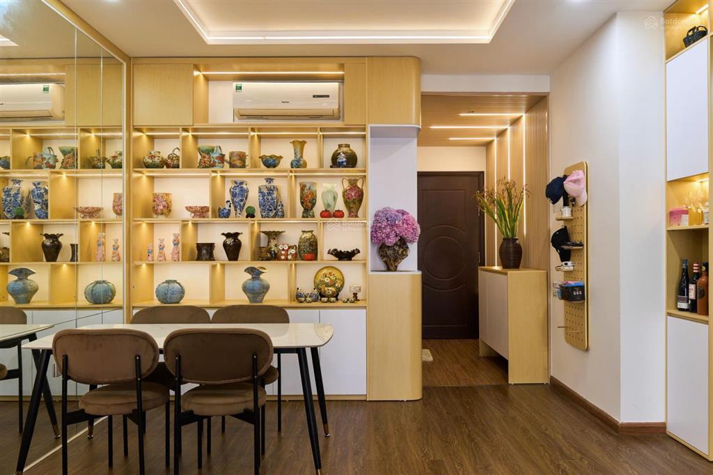 Tôi chính chủ cần thanh khoản gấp căn 2 phòng ngủ giá chỉ 7,5 tỷ, sẵn sổ hồng, giao dịch luôn
