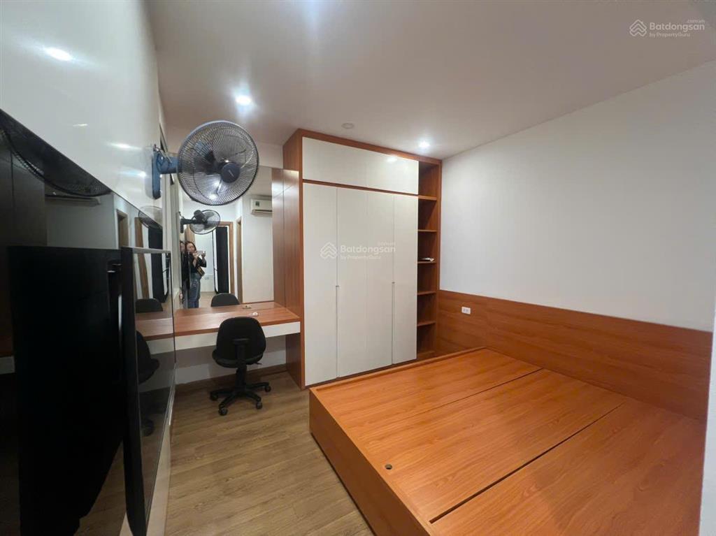 Bán căn hộ học viện quân y, 72m2, 2 ngủ, 2 vệ sinh, giá tốt