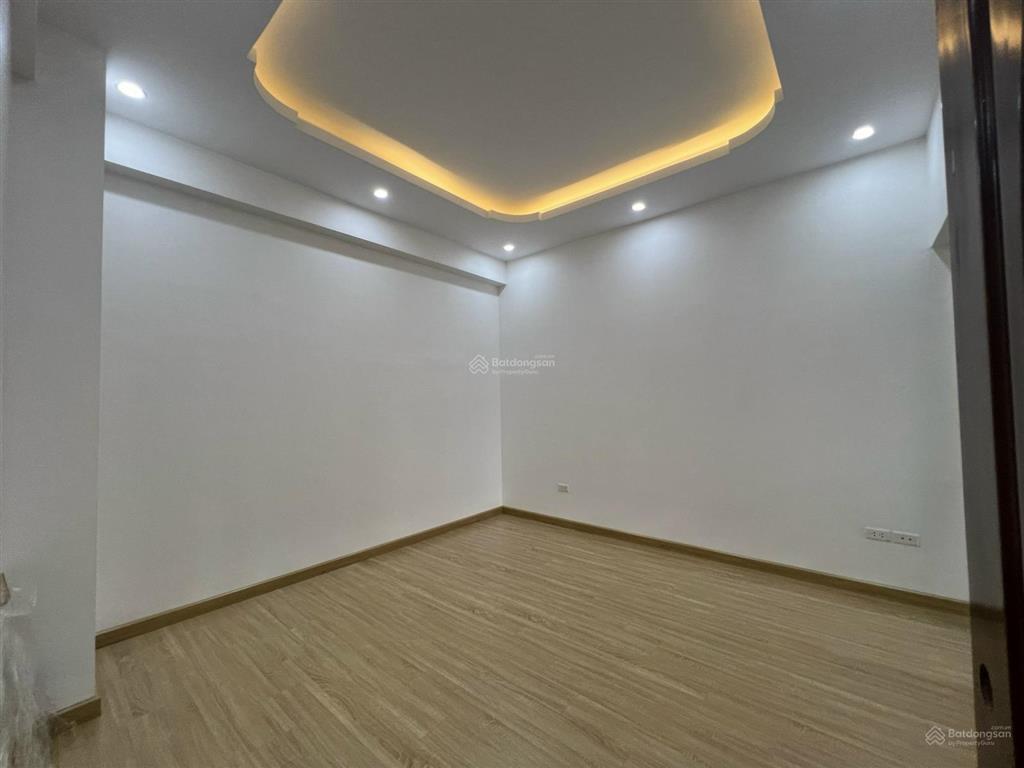 Bán gấp chung cư sme hoàng gia, tô hiệu, hà đông, 132m2, 3 phòng ngủ, giá tốt