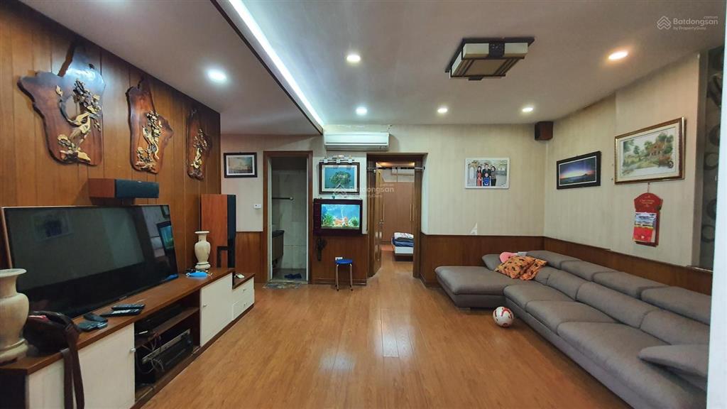 Bán gấp căn hộ 135m2, 3pn, 2vs tại chung cư sông đà  131 trần phú, hà đông