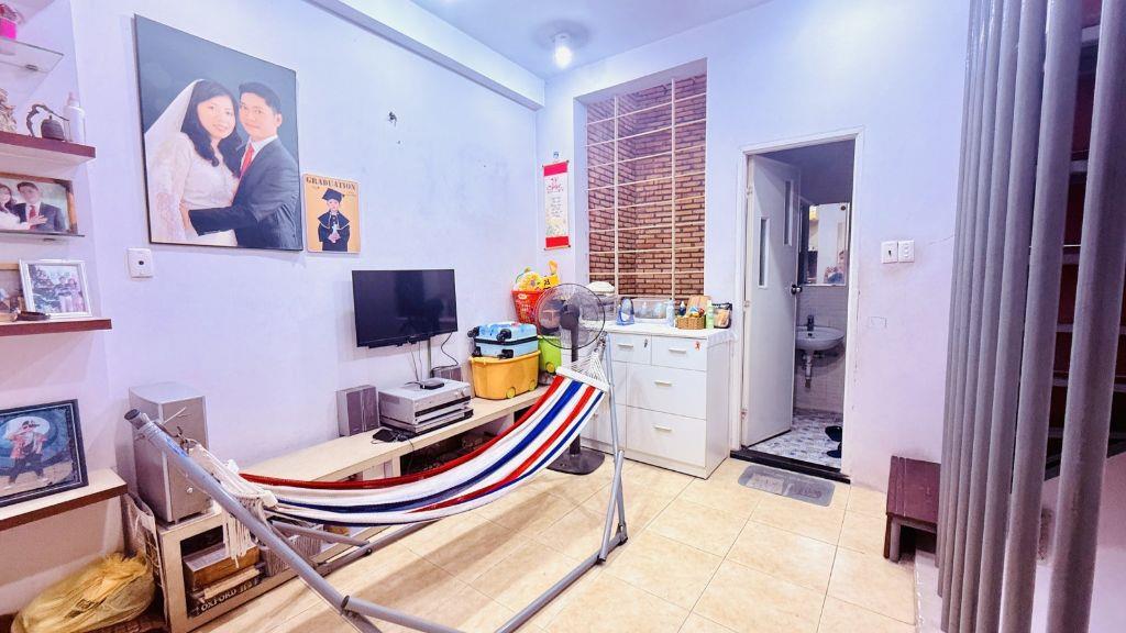 Nhà Trường Chinh, 32m², 4 tầng, gần Metro, hoàn công đủ, đủ tiện ích chỉ 5.x tỷ. Siêu hiếm  ✅ 
