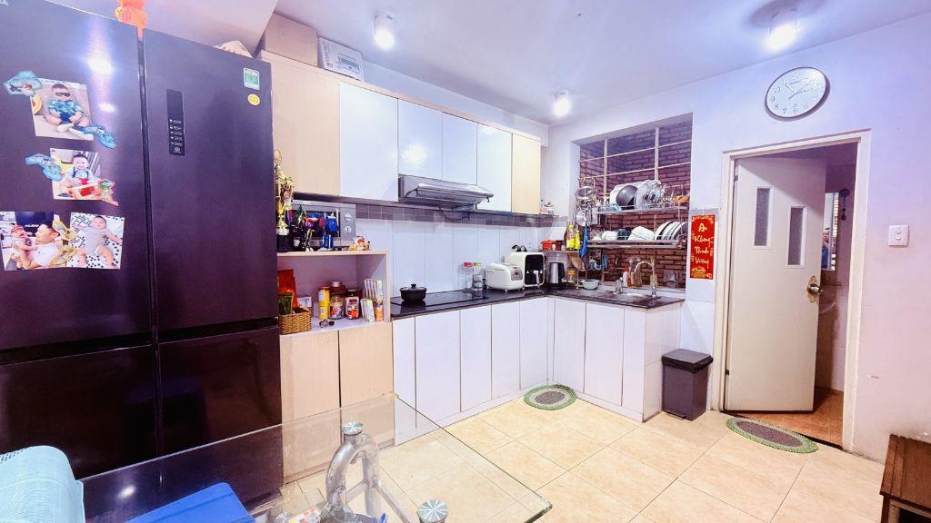 Nhà Trường Chinh, 32m², 4 tầng, gần Metro, hoàn công đủ, đủ tiện ích chỉ 5.x tỷ. Siêu hiếm  ✅ 