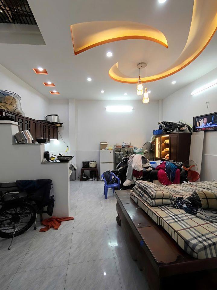 Giảm 500 triệu, bán gấp nhà 3 tầng gần Gò Xoài, 80m², hẻm 5m thông, giáp Tân Phú, 5.x tỷ.  ✅ 