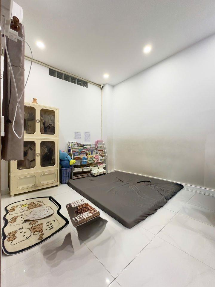 Nhà siêu phẩm Tân Kỳ Tân Quý 4 tầng, 4PN HXH vào nhà, Full nội thất sầm uất chỉ 5.X tỷ.HOT  