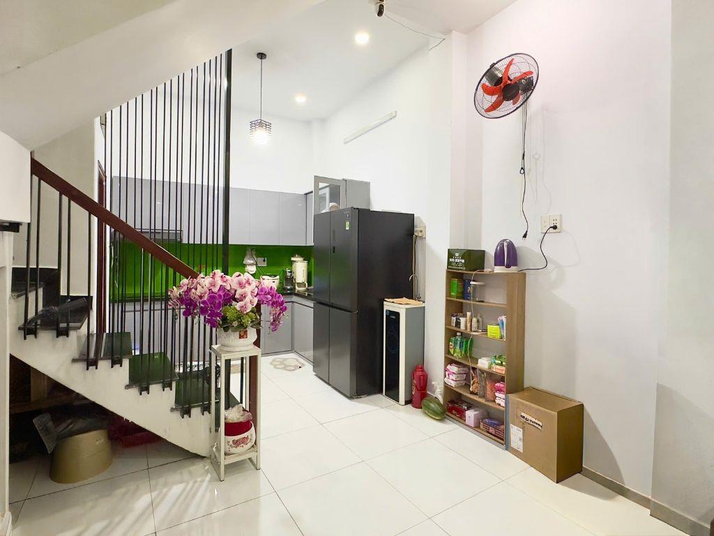 Nhà siêu phẩm Tân Kỳ Tân Quý 4 tầng, 4PN HXH vào nhà, Full nội thất sầm uất chỉ 5.X tỷ.HOT  