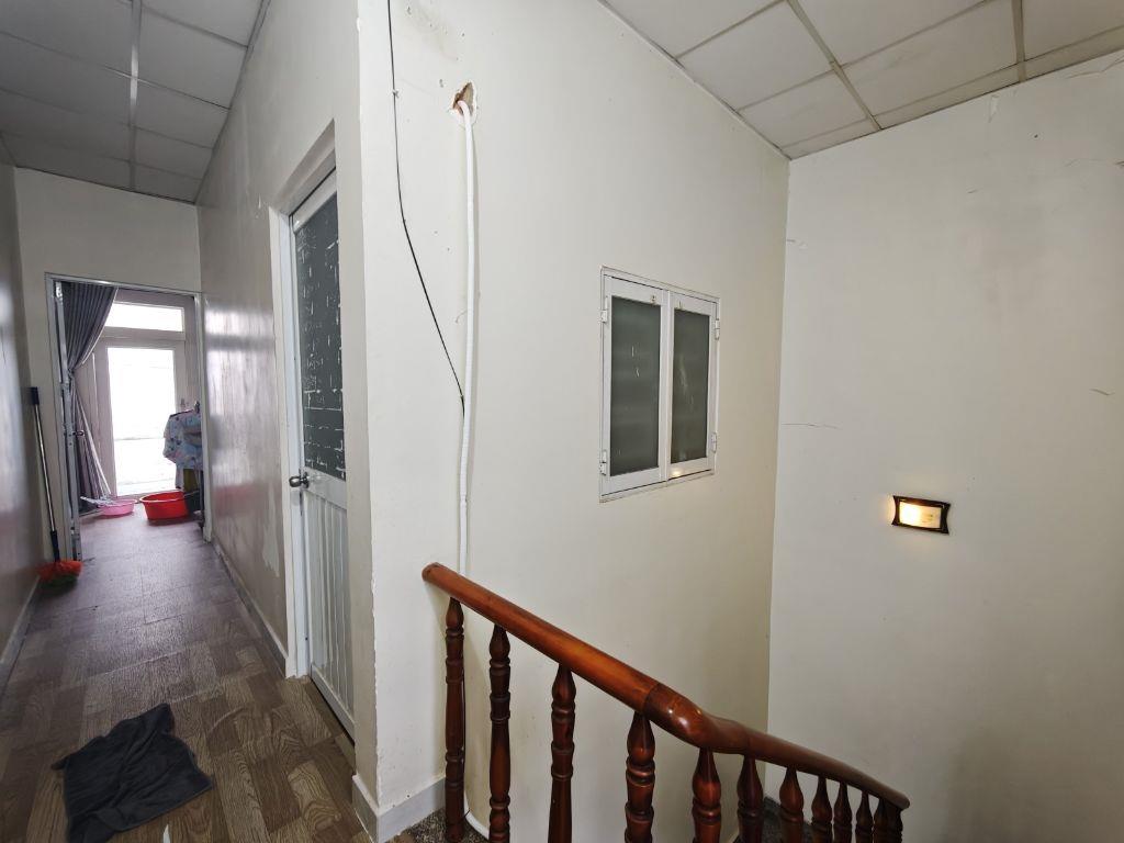 Nhà bán gấp Miếu Bình Đông, hẻm ô tô thông Lê Văn Quới, sầm uất, đủ tiện ích nhỉnh 4 tỷ.  
