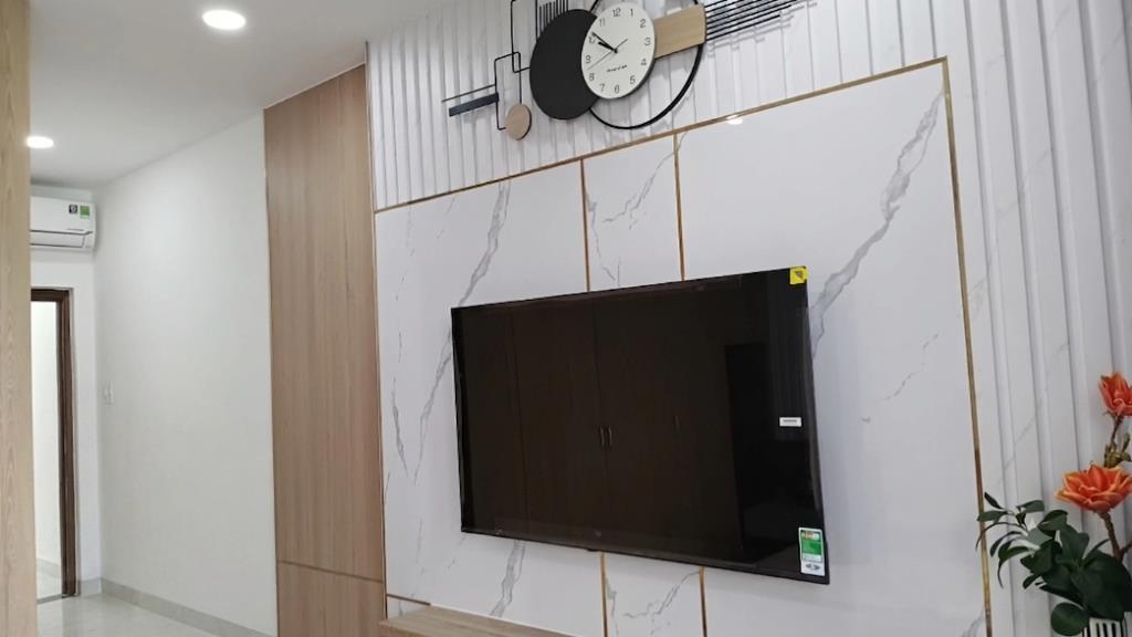 Bán gấp nhà mới siêu phẩm hẻm ôtô sát mặt tiền chợ vải Phú Thọ,nở hậu tặng  nội thất 6.X tỷ. Hiếm