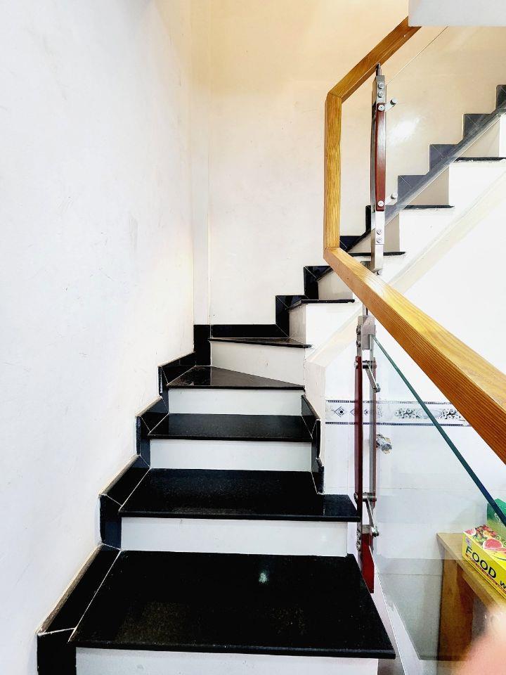 Bán gấp nhà hẻm ô tô chế lan viên, khu sầm uất, đủ tiện ích, gần ĐH Công Thương  chỉ 3.X tỷ  