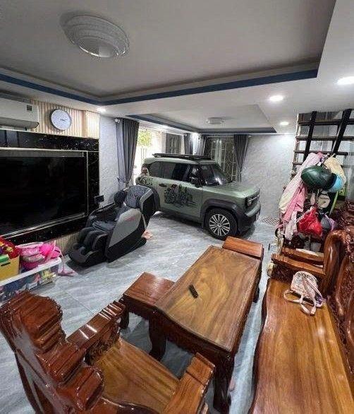 Bán nhà đẹp, xe hơi ngủ trong nhà Đoàn Giỏi 50m² đối diện aeon mall, sầm uất nhỉnh 4 tỷ.  