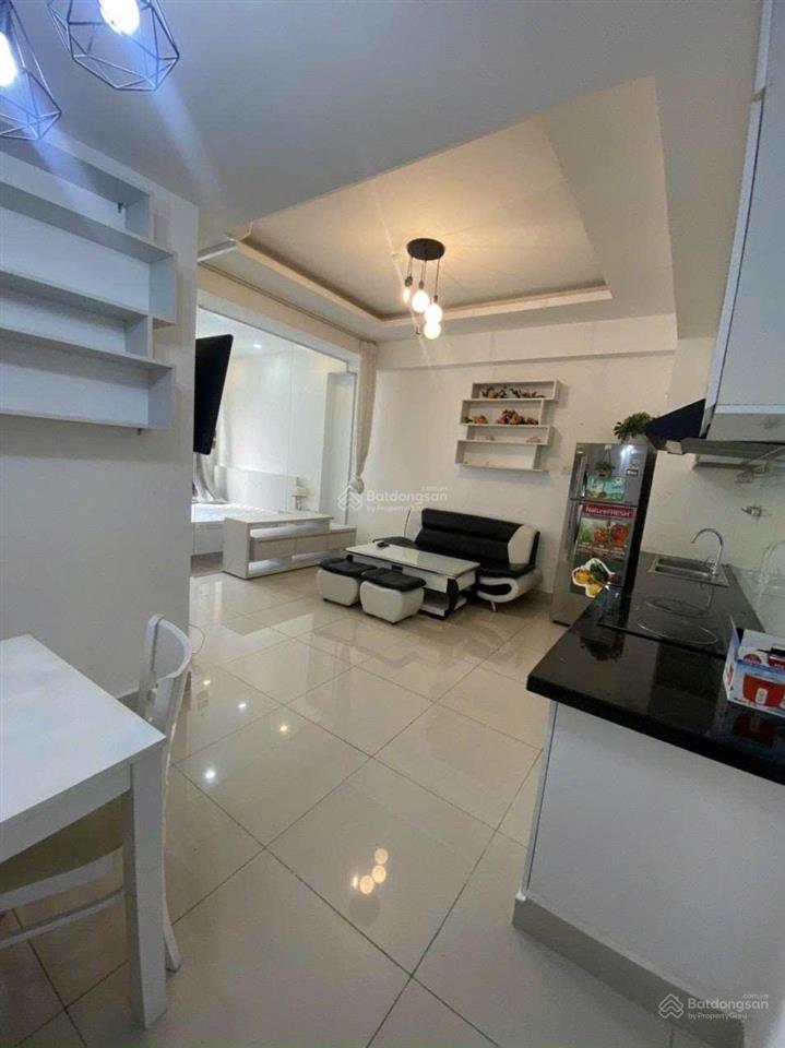 Cần cho thuê the park 1pn full 8trieu   0799 880 ***