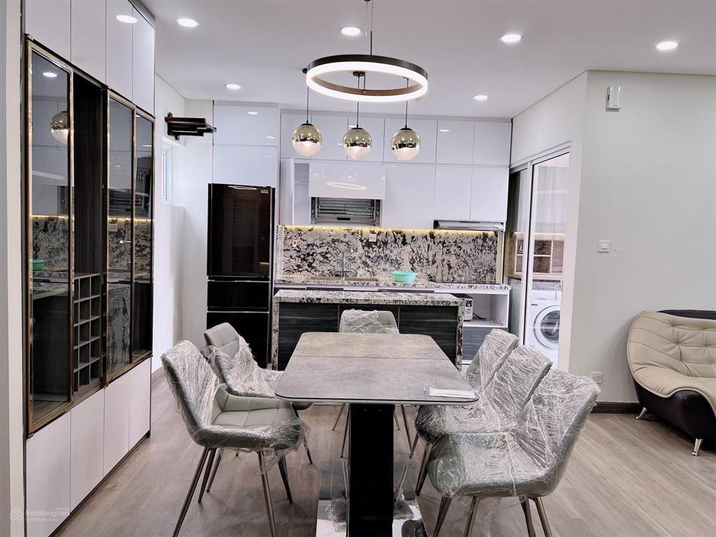 Bán 2pn 75m2 full đồ view đông giá 4ty650   0799 880 *** vân anh ạ