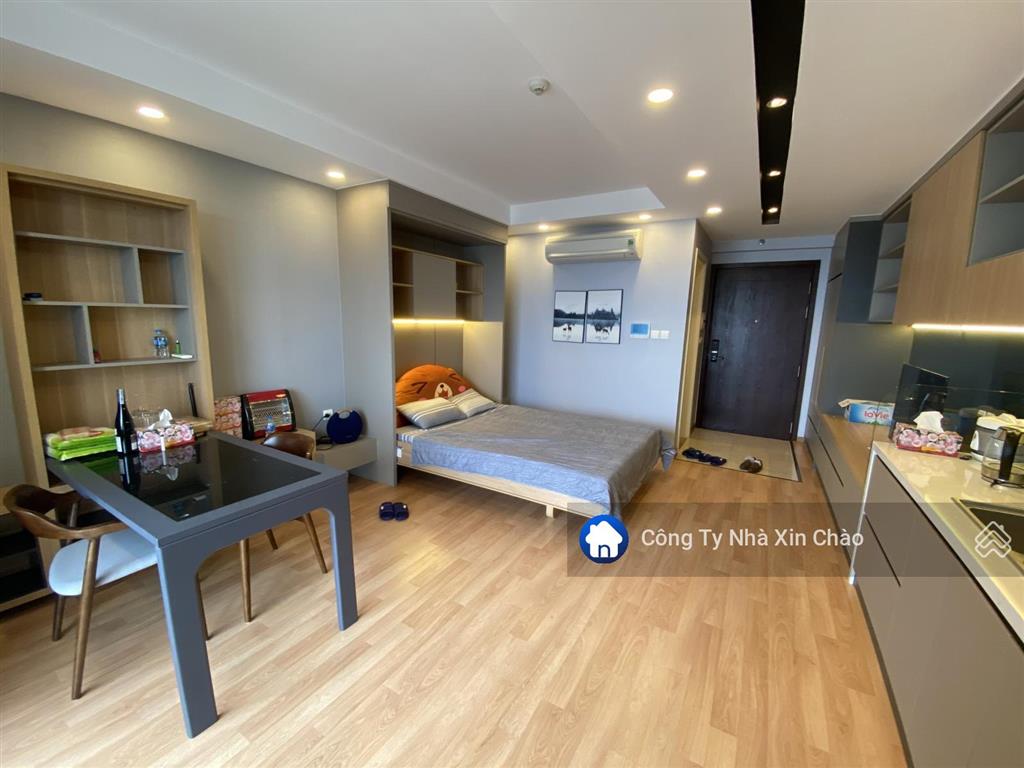 Studio sẵn sổ 50 năm tại d'capitale trần duy hưng. giá cực tốt 3,2 tỷ.  0931 226 ***