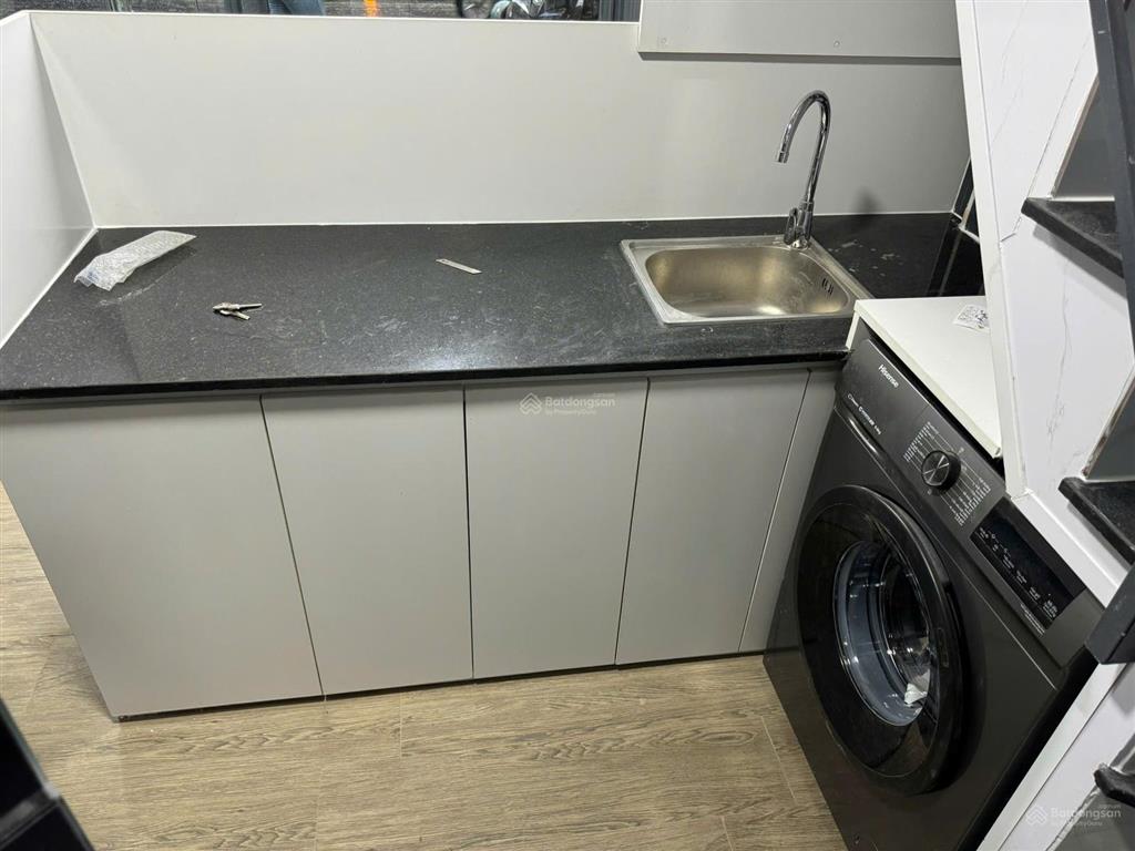Nhà sổ riêng mặt tiền đường nguyễn kiệm thông hồ văn huê quận phú nhuận