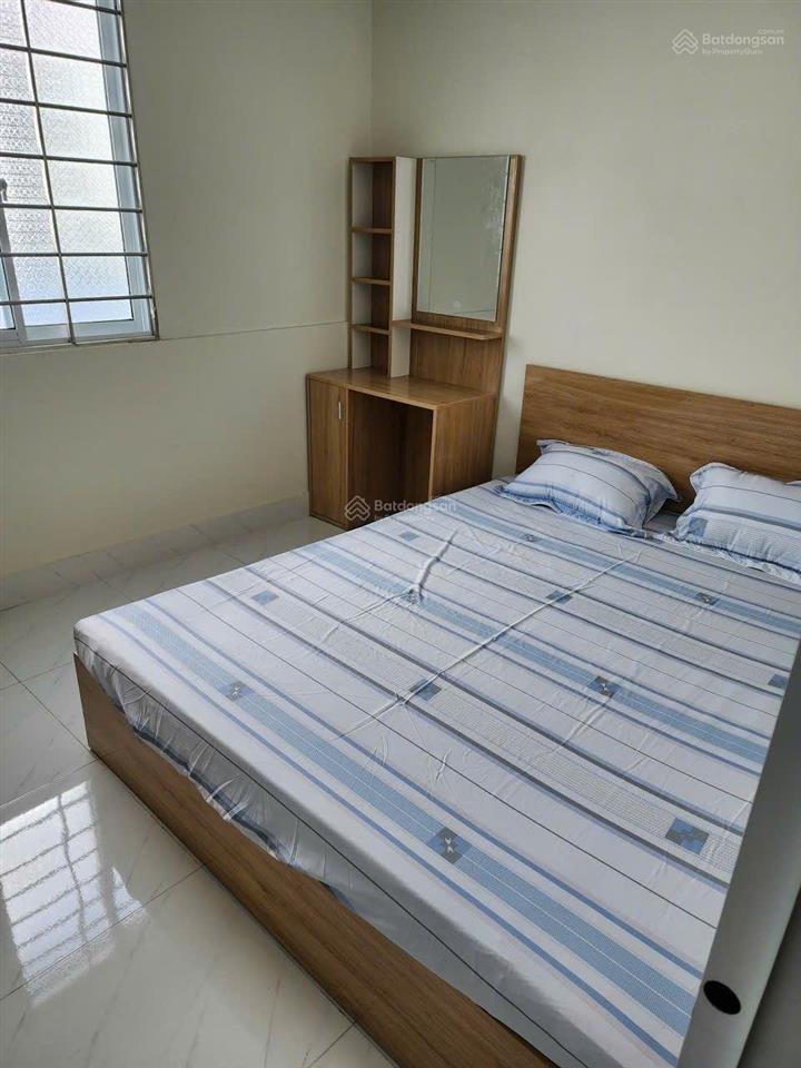 Nhà nguyên căn đầy đủ nội thất, gần trường đh mở ở lê văn lương