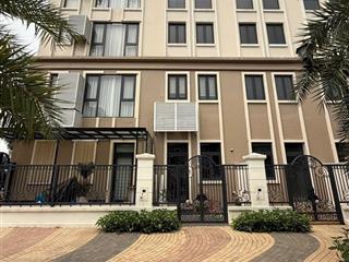 Mua nhà tặng công viên. thời đại 68m2 vin3, 2 mặt tiền sau nhà là công viên. giá tốt
