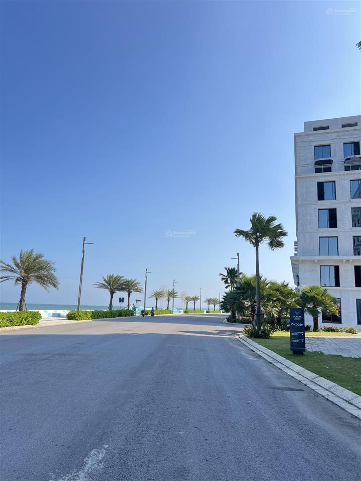 Khách sạn mặt biển boutique hotel sầm sơn