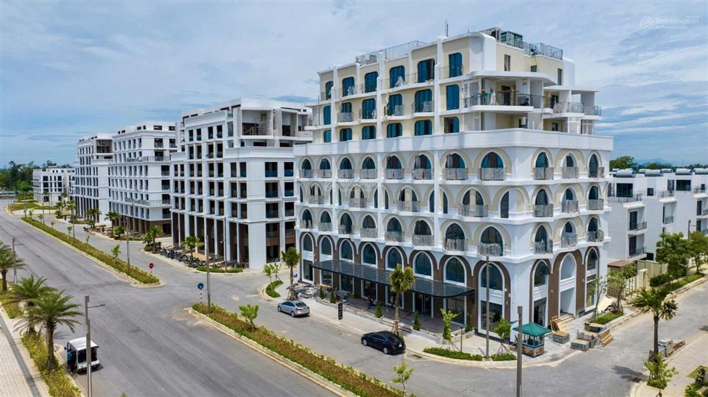 Khách sạn mặt biển boutique hotel sầm sơn