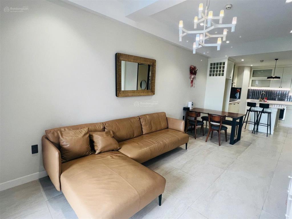 Bán gấp căn hộ 2pn tại saigon south giáp phú mỹ hưng, full nội thất, nhà đẹp view sông giá cực tốt