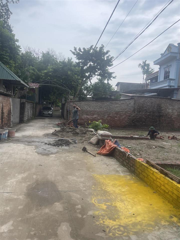 Vợ chồng tôi cần tiền bán lô đất cho ai sử dụng. lô đất tại thượng vựcchương mỹ. giá 1,8 tỷ