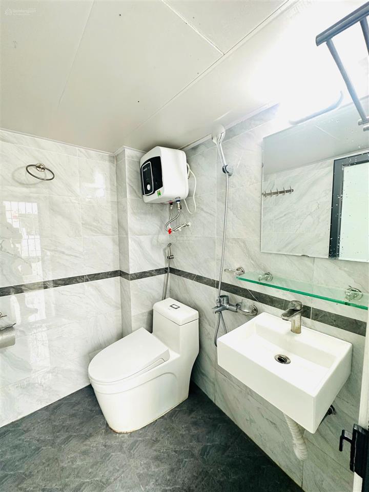 Bán ccmn tân triều 8 tầng thang máy 11.3 tỷ dòng tiền 700tr/năm