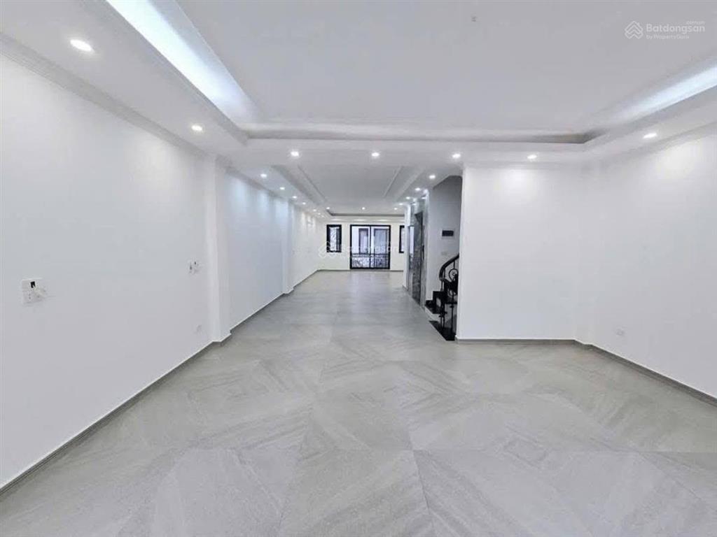 Mặt hồ văn quán, hà đông, 9 tầng thang máy, hai mặt tiền kinh doanh, 72m², dòng tiền 80 triệu/th