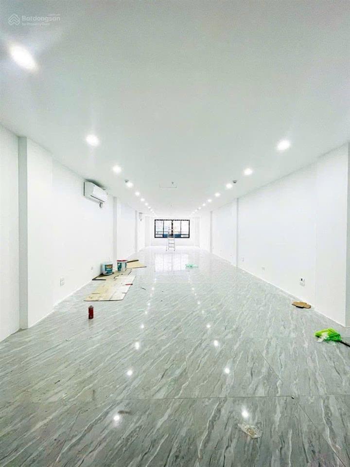 Hàng siêu kín, toà văn phòng, đẹp nhất hà đông, 43 tỷ, 130m2, 8 tầng, thông sàn, gà đẻ trứng vàng.
