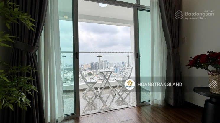 Chính chủ cần bán căn hộ 82m2, nhà siêu đẹp, siêu hot,  phi 0902 539 ***