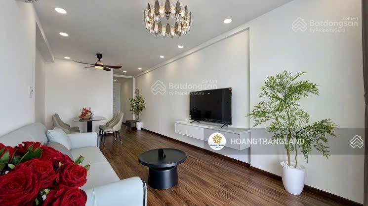 Chính chủ cần bán căn hộ 82m2, nhà siêu đẹp, siêu hot,  phi 0902 539 ***