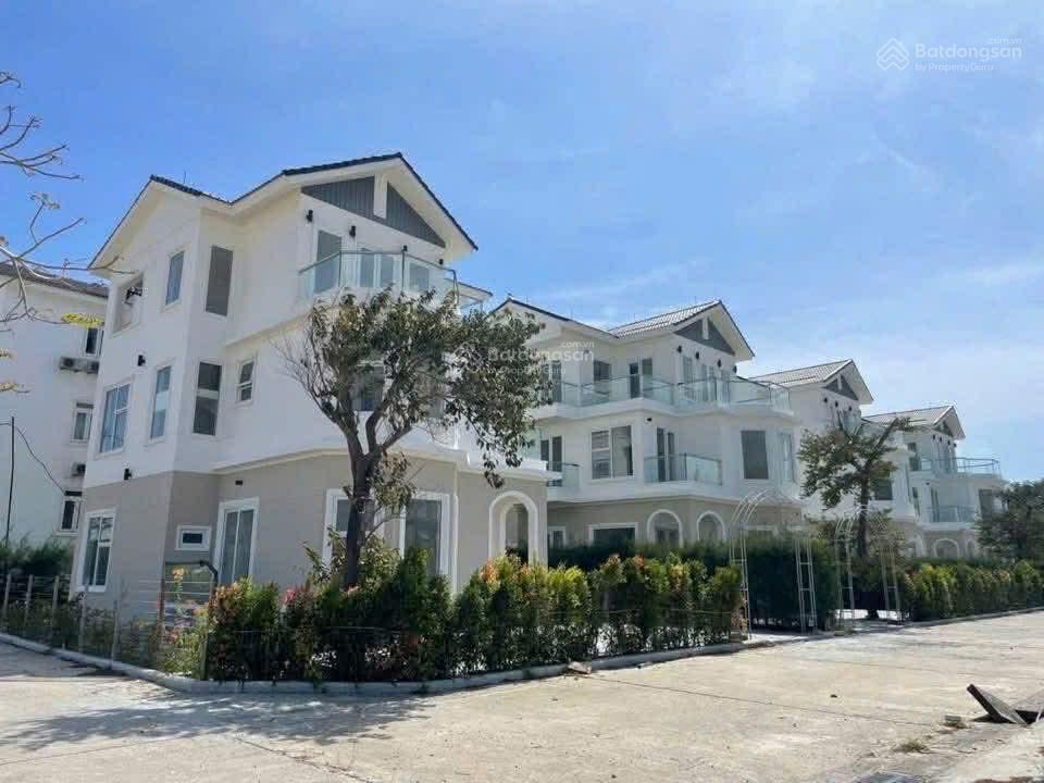 Cần bán nhanh bt góc diện tích 197,5 m dự án mhdi cam ranh