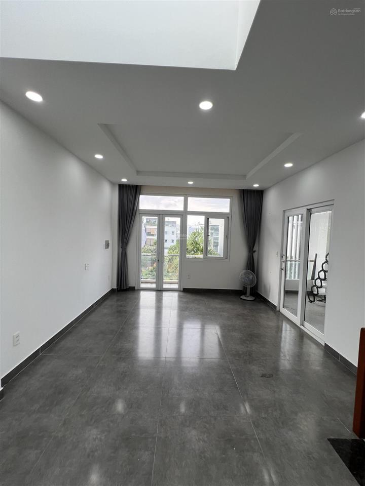 Bán nhà tại kdc đào sư tích view công viên thoáng mát, đầy đủ tiện nghi.