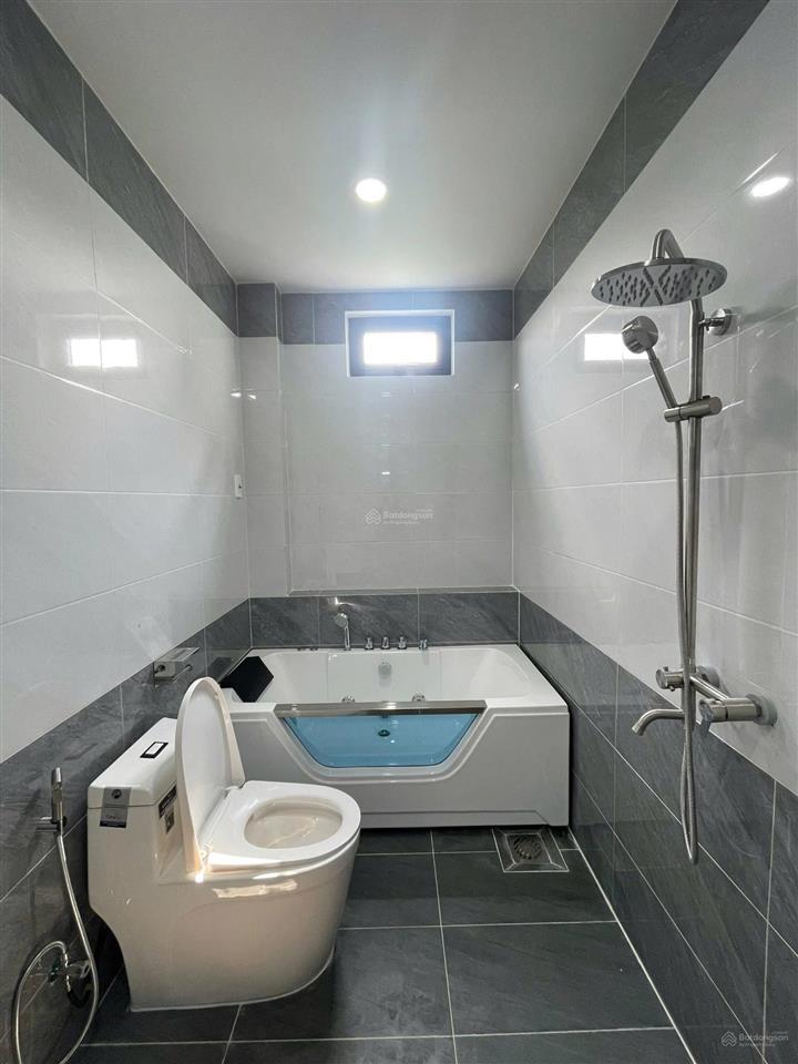 Nhà biệt thự đẹp thang máy full nội thất kdc ven sông cực đẹp