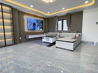 Nhà biệt thự đẹp thang máy full nội thất kdc ven sông cực đẹp